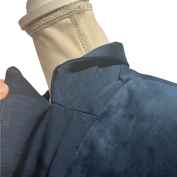 White House Black Market Navy Velvet Blazer - Picture 11 of 13